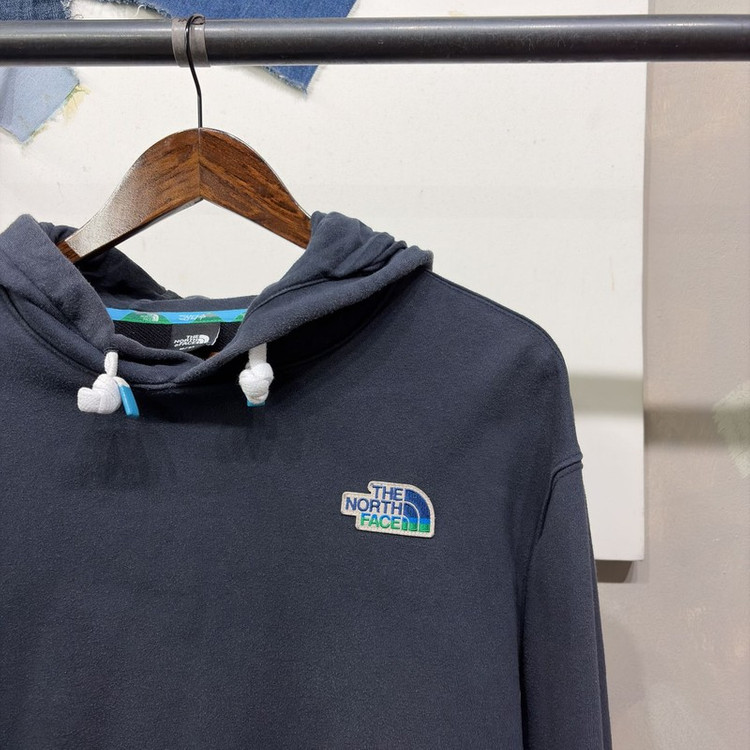 (95) 노스페이스x삼다수 캐주얼 자수 블랙 후드티 이미지