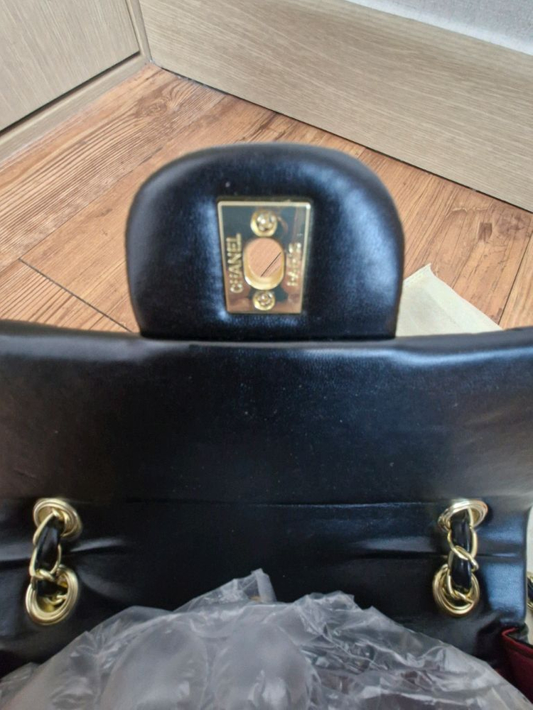 샤넬 클래식 플랩백 미듐--3