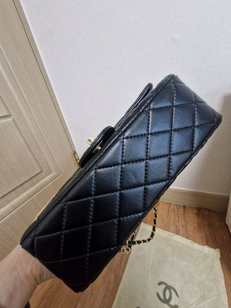샤넬 클래식 플랩백 미듐--5
