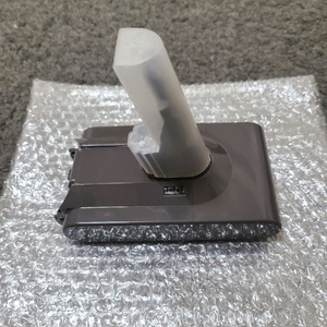 다이슨 V8 무선청소기 대용량 배터리 (새상품) 이미지