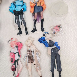 블루아카이브 아크릴 스탠드 5개+키링 일괄가격 새상품 이미지