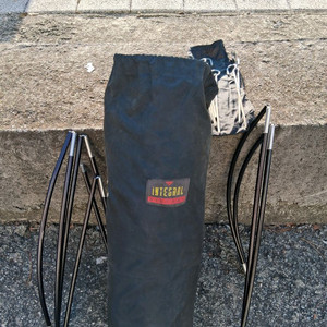 인테그랄 아치터널 황금색 텐트