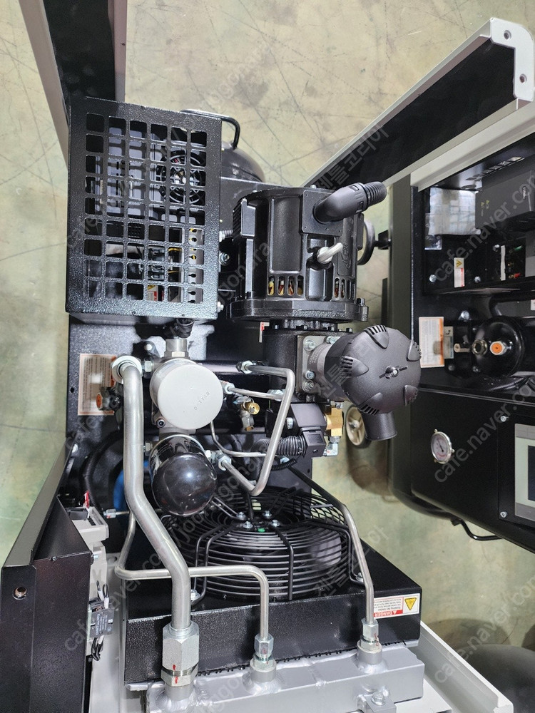 전시상품 - 단상 220v 5마력 스크류 콤프레샤--5