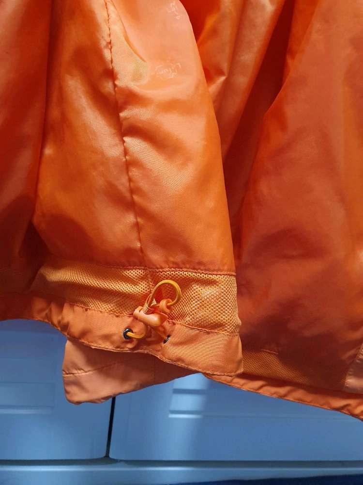 라푸마 오렌지색 바람막이 95/ 내피. 후드 탈부착 가능--9