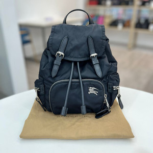 [중고명품 럭스올 울산점]버버리 럭색 스몰 백팩 8006716