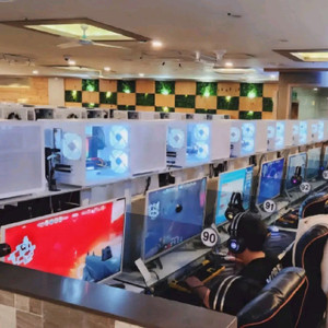 각종 슈퍼 게이밍 컴퓨터 풀셋으로 싸게 팝니다 이미지