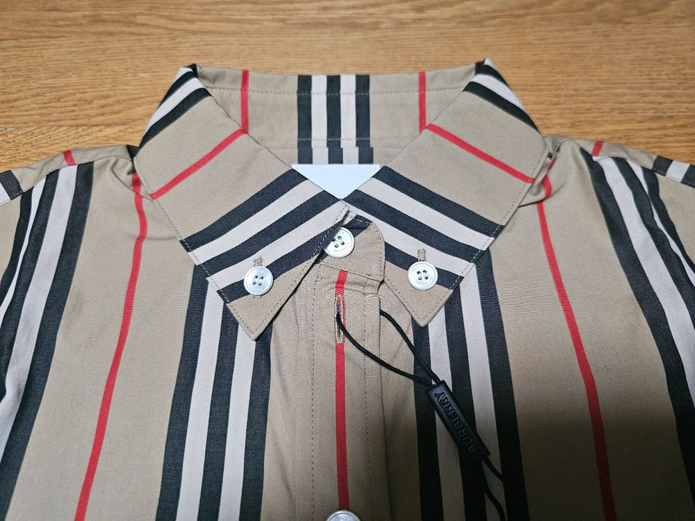 (새상품) 버버리 아카이브베이지 스트라이프 셔츠 이미지