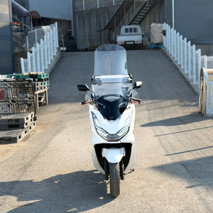 혼다pcx125/21년식/5만km/익실머플러/배달셋팅/판매합니다 이미지