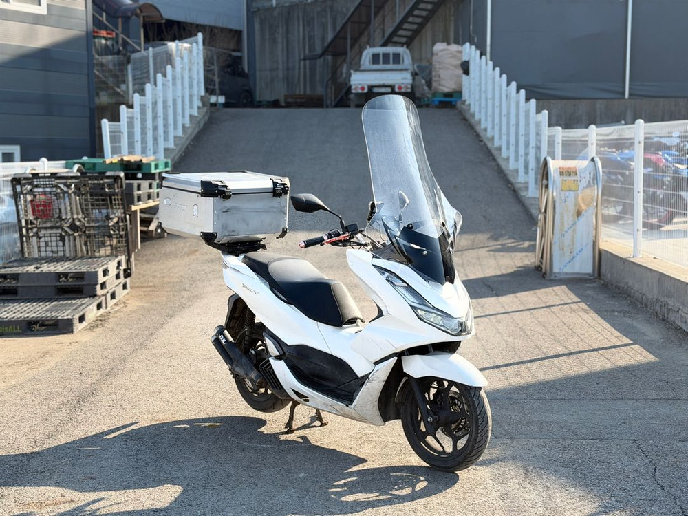 혼다pcx125/21년식/5만km/익실머플러/배달셋팅/판매합니다 이미지