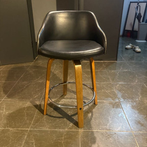 [중고] 스탠드바 회전 의자 이미지