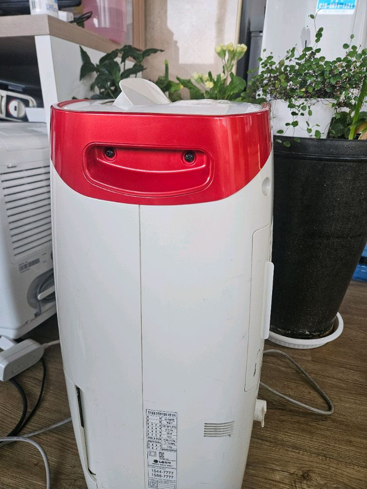 LG공기청정 제습기 15리터 1등급재품 결로방지예방 물잘빨립니다 빨래잘말립니다 1등급 재품--6