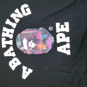 베이프 20SS 네온 도쿄 반팔 이미지