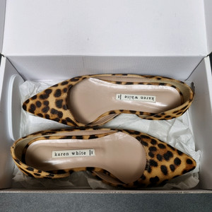 카렌화이트 Leopard flat shoes 240사이즈