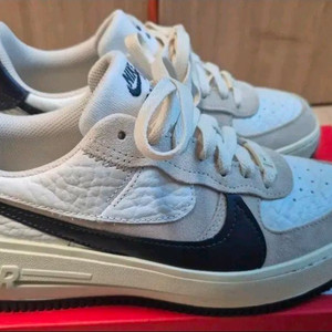 나이키 에어 포스 1 PLT.AF.ORM 우먼스 써밋 화이트 255사이즈 이미지