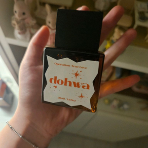 작전명순정 백도화 향수 이미지