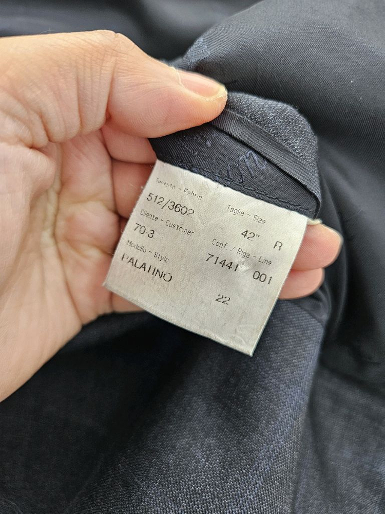 브리오니 팔라티노 블레이저 [ 쿠치넬리 로로피아나 톰포드 루이비통 키톤 벨루티 에르메스 디올 ] 이미지