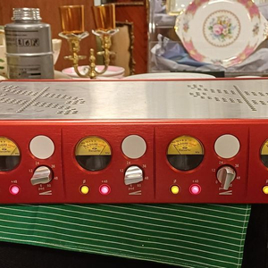 포커스라이트 RED1 QUAD 마이크 프리앰프