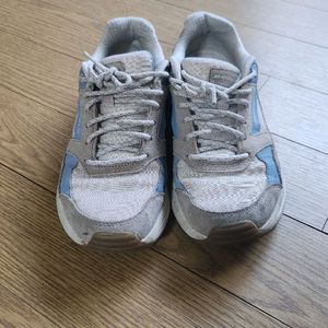 스캐쳐스운동화240