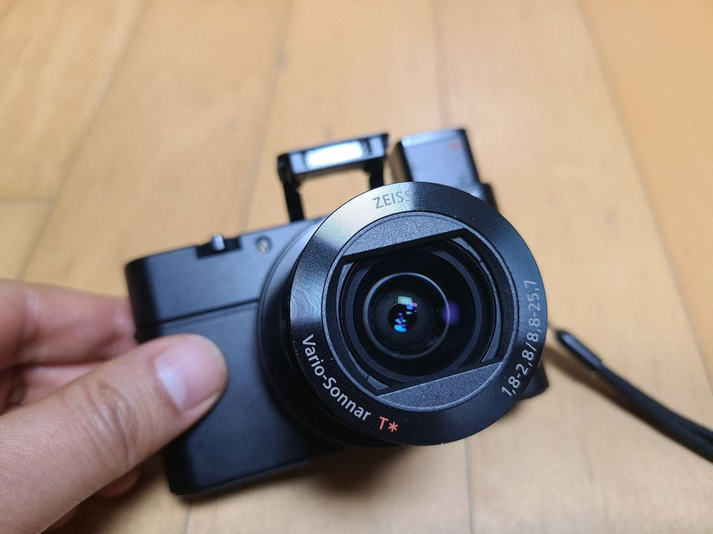 소니 RX100m4 디지털 카메라 상태 좋음 바로 사용 가능--2