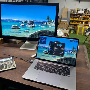 맥북프로 A2141 i9 +Apple A1407 썬더볼트 디스플레이 27인치 모니터 이미지