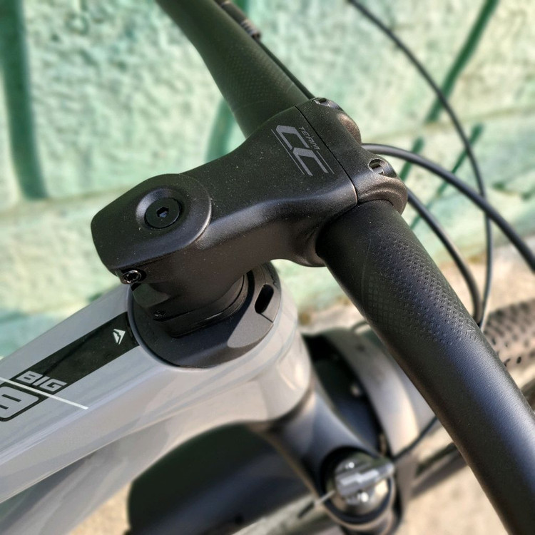 메리다 빅나인 3000 카본 엠티비 판매--3