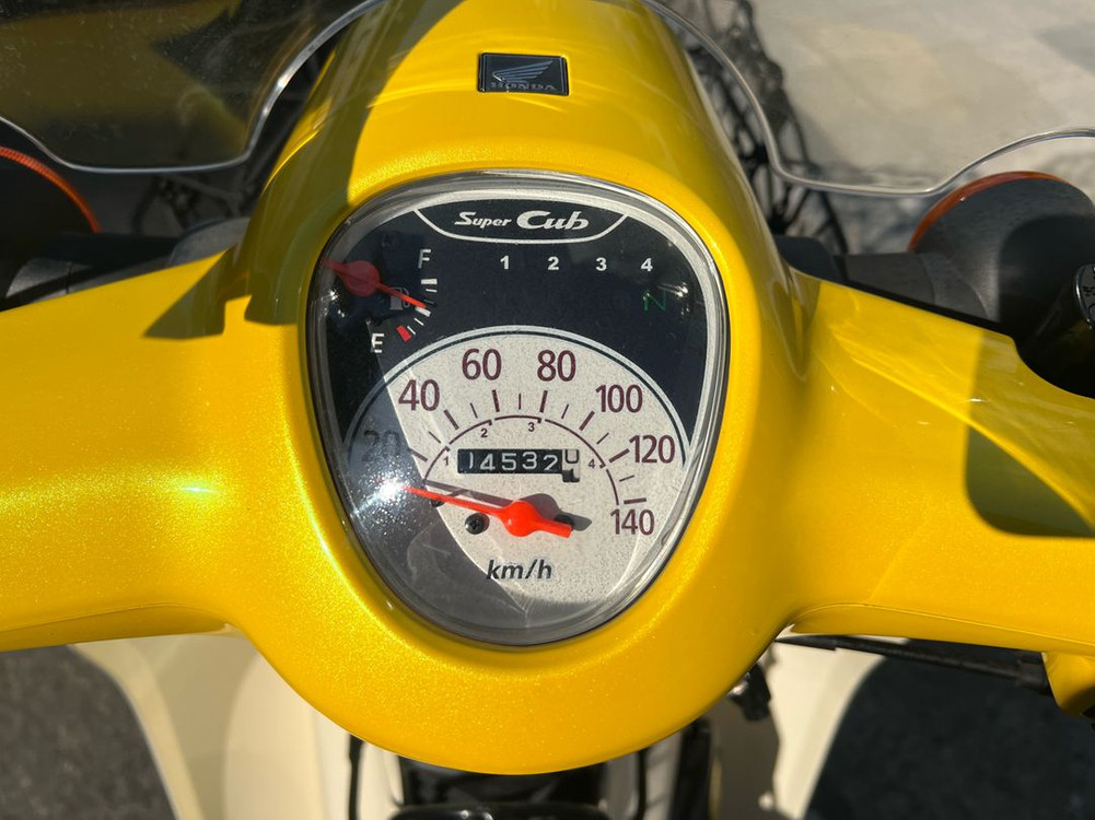 20년식 혼다 슈퍼커브 노랑 45xxkm 튜닝 다수(스포크 휠,탑박스) 이미지