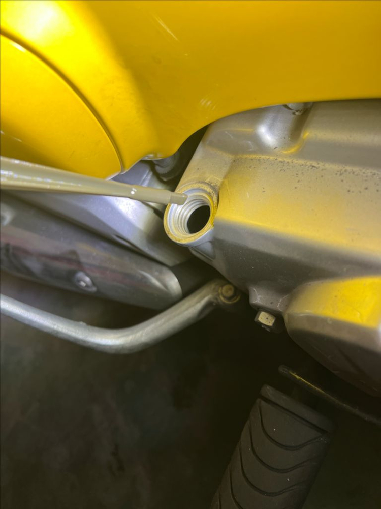 20년식 혼다 슈퍼커브 노랑 45xxkm 튜닝 다수(스포크 휠,탑박스) 이미지