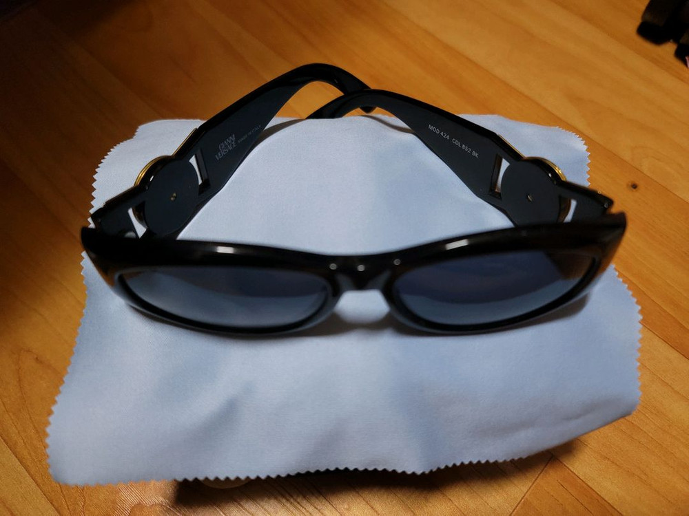 베르사체 선글라스 MOD 424 COL 852 BK 이미지