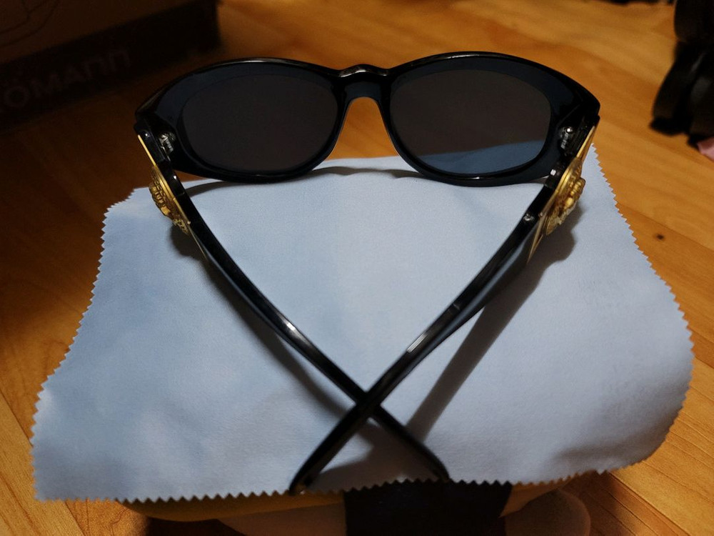 베르사체 선글라스 MOD 424 COL 852 BK 이미지