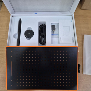 휴이온 9인치 미개봉 펜타블렛 팔아요 이미지