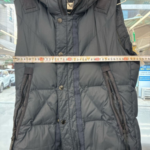 cp컴퍼니 패딩조끼 이미지