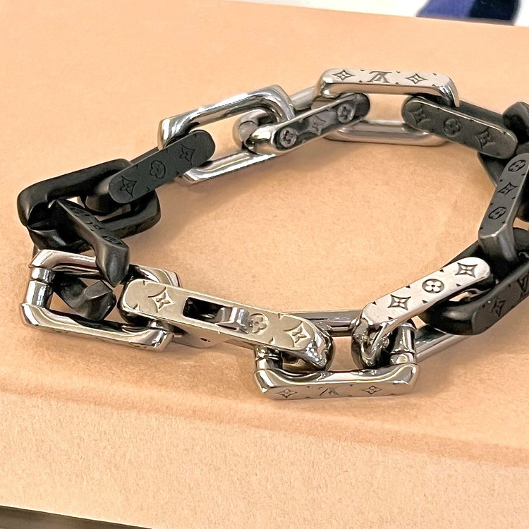 [풀구성] 루이비통 버질아블로 모노그램 체인팔찌 블랙 실버 M00686 M사이즈--2