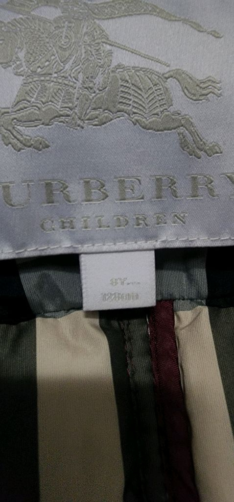 버버리 키즈 롱패딩 8Y--6