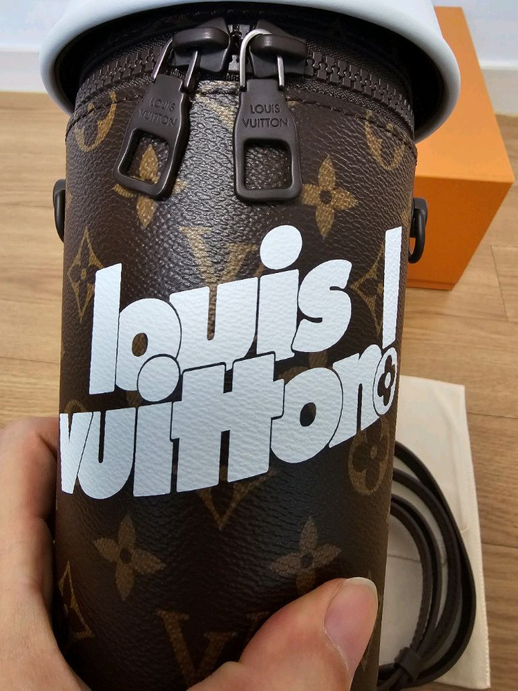 루이비통 버질아블로 한정판 커피컵 크로스백 (새상품) 이미지