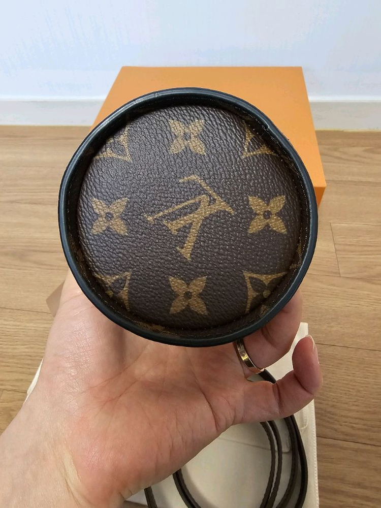 루이비통 버질아블로 한정판 커피컵 크로스백 (새상품) 이미지