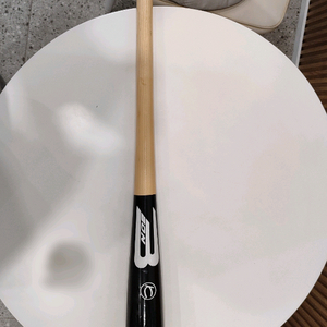 본 나무 배트 팝니다