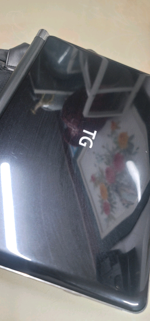 TG삼보 에버라텍 TS-403 (K33-G3N3/BH)후배가 윈도우 깔아 쓰라는데 컴맹이라 판매해요사양: 펜티엄 P 이미지