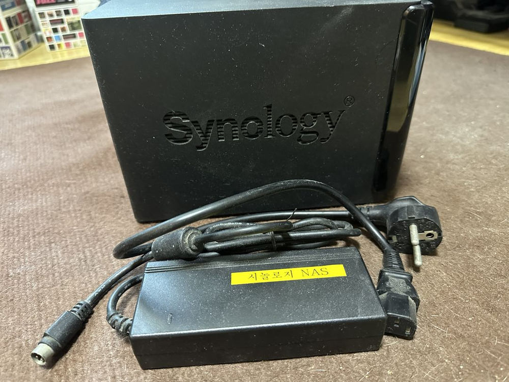시놀로지 4베이 NAS DS415 Play 판매 합니다. 이미지