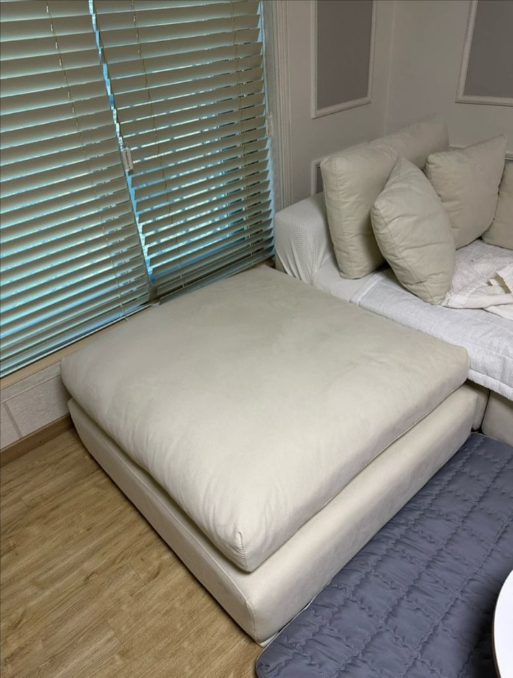 한샘 데일리 구스 패브릭쇼파 스툴 이미지