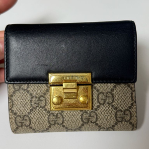 구찌 패드락 반지갑 이미지