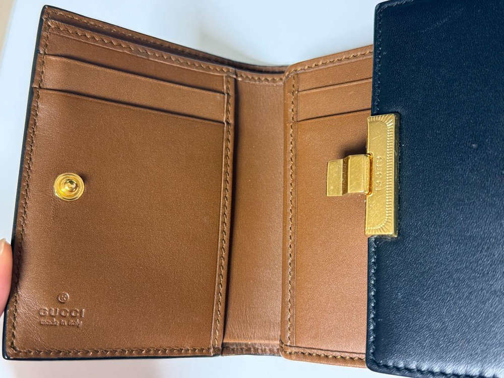 구찌 패드락 반지갑 이미지