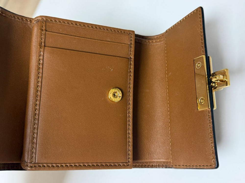 구찌 패드락 반지갑 이미지