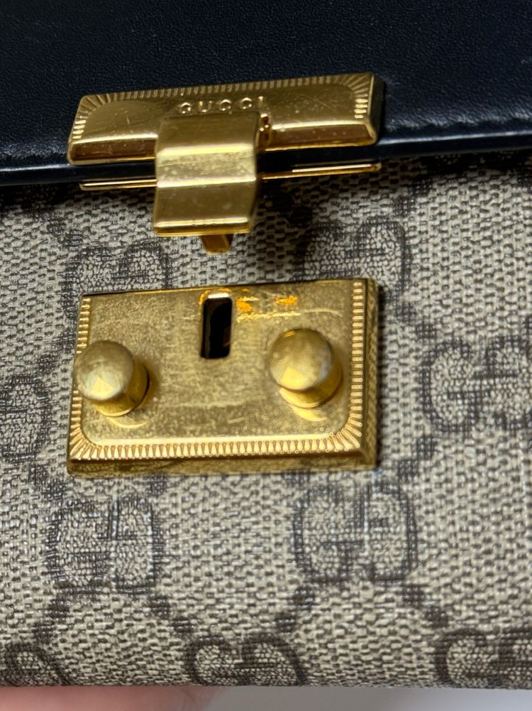 구찌 패드락 반지갑 이미지