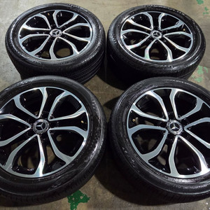 벤츠 W205 C클래스 17인치 정품 휠타이어 이미지