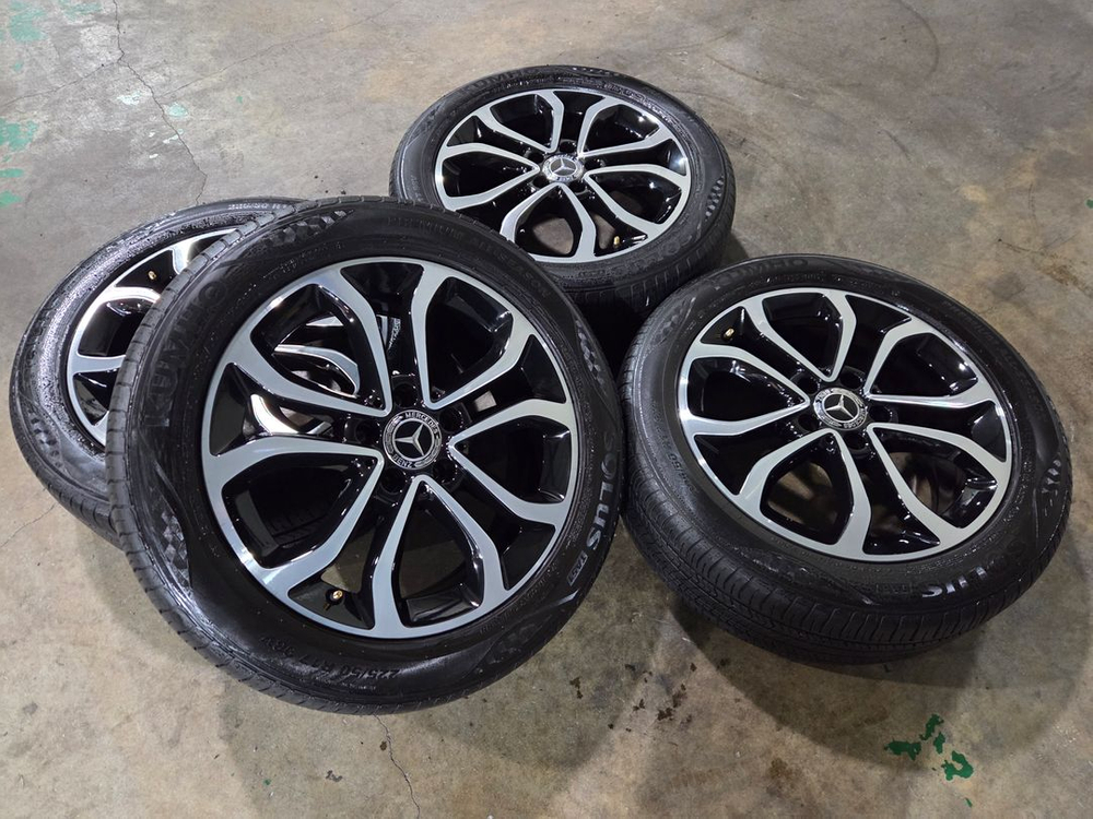 벤츠 W205 C클래스 17인치 정품 휠타이어 이미지