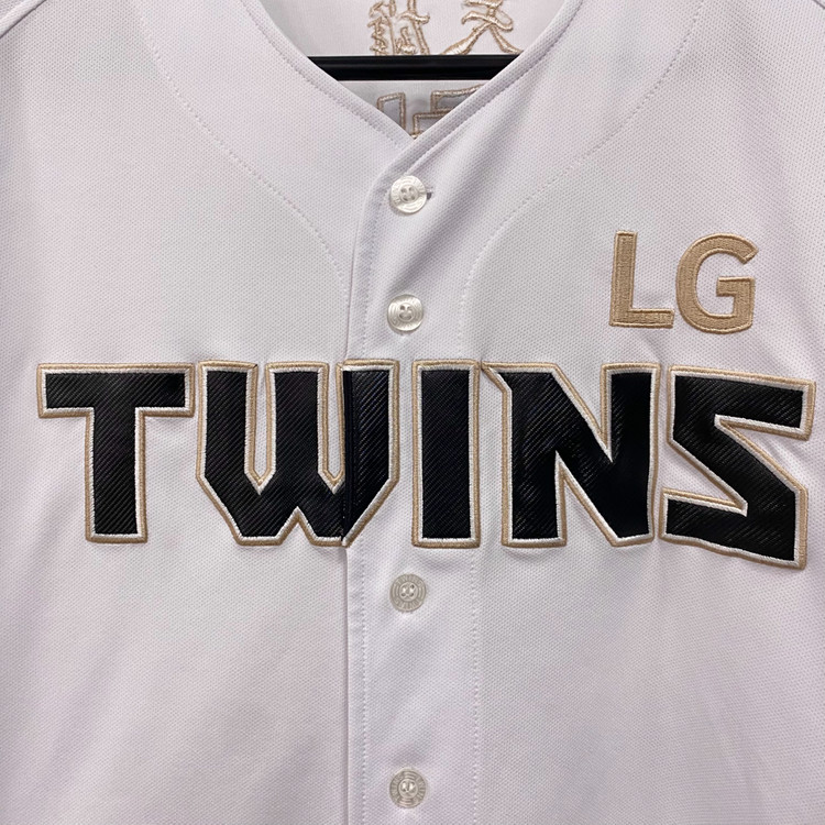 <L> LG트윈스 플레이어 유니폼 이천웅 마킹--2