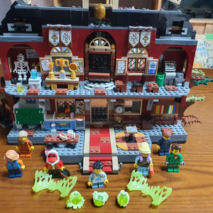 [내용필독]레고 70425 히든사이드 뉴베리 유령고등학교 이미지