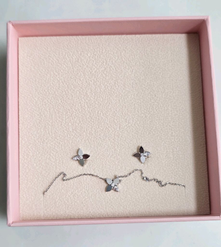 제이에스티나 아이유 귀걸이 BREEZE (새상품) 이미지