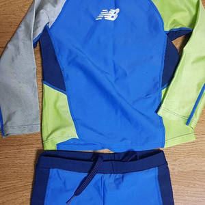 뉴발란스 키즈 래쉬가드 수영복 110