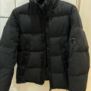 cp컴퍼니 블랙패딩